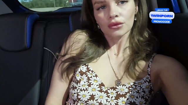 Gonzo porn chick jerks in public taxi super hot - masturbation free HD porn video